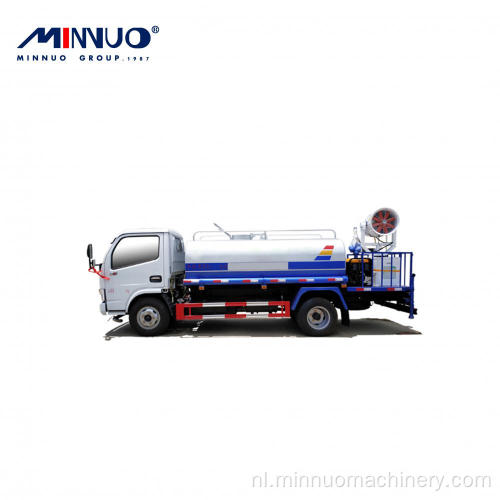 Multifunctionele watersproeiwagen met grote capaciteit weg